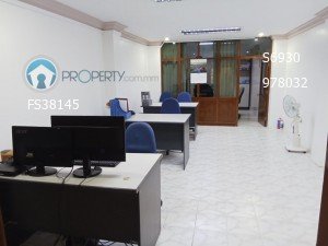 Between Merchant Street and Mahabandula Road  Suitable for business, ready for sale in Kyauktada, Yangon